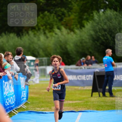 30.08.2026 - Elbe Triathlon Hamburg LAZAROV Photography http://msf.ph/oto/10071597 30.08.2026 12:59:42 Ziel 1847, 1888 meine-sportfotos.de