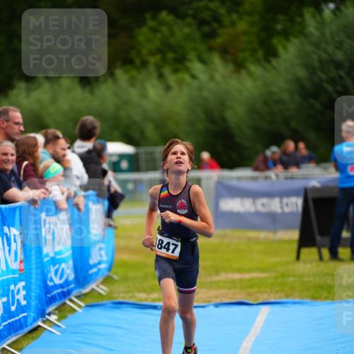 30.08.2026 - Elbe Triathlon Hamburg LAZAROV Photography http://msf.ph/oto/10071603 30.08.2026 12:59:43 Ziel 1847, 1888 meine-sportfotos.de
