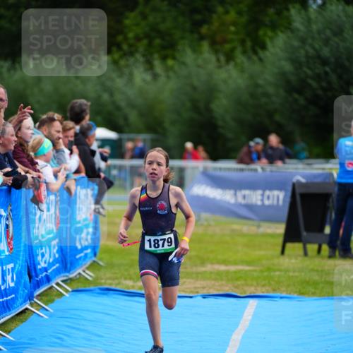 30.08.2026 - Elbe Triathlon Hamburg LAZAROV Photography http://msf.ph/oto/10071627 30.08.2026 12:59:57 Ziel 1879 meine-sportfotos.de