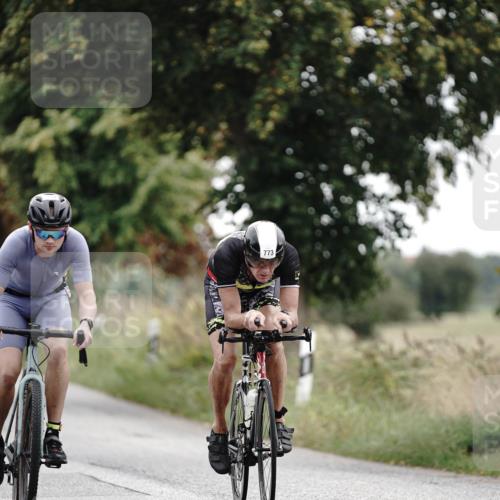 30.08.2026 - Elbe Triathlon Hamburg Michael Burmester http://msf.ph/oto/10071693 30.08.2026 10:07:39 Radfahren 554, 739, 773, 936 meine-sportfotos.de