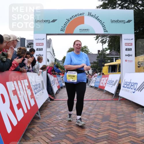30.08.2026 - Blankeneser Heldenlauf Lena Gebhardt http://msf.ph/oto/10071698 30.08.2026 10:12:21 Ziel 1376, 5572 meine-sportfotos.de