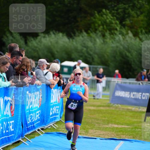 30.08.2026 - Elbe Triathlon Hamburg LAZAROV Photography http://msf.ph/oto/10071719 30.08.2026 13:03:18 Ziel 1813 meine-sportfotos.de