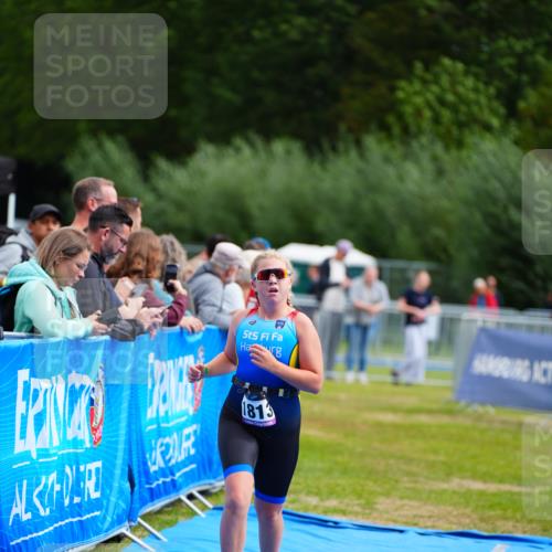 30.08.2026 - Elbe Triathlon Hamburg LAZAROV Photography http://msf.ph/oto/10071732 30.08.2026 13:03:19 Ziel 1813, 1885 meine-sportfotos.de