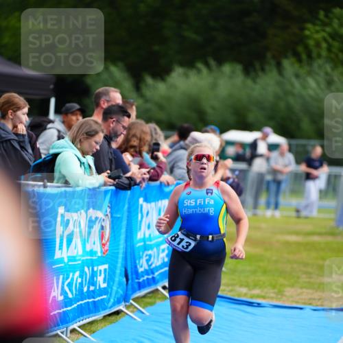 30.08.2026 - Elbe Triathlon Hamburg LAZAROV Photography http://msf.ph/oto/10071735 30.08.2026 13:03:19 Ziel 1813, 1885 meine-sportfotos.de