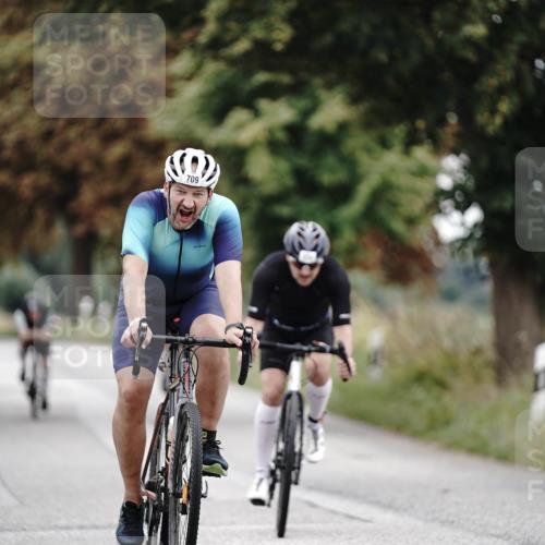 30.08.2026 - Elbe Triathlon Hamburg Michael Burmester http://msf.ph/oto/10071820 30.08.2026 10:08:44 Radfahren 425, 634, 686, 709, 736, 792 meine-sportfotos.de