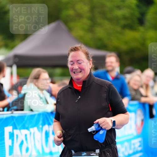 30.08.2026 - Elbe Triathlon Hamburg LAZAROV Photography http://msf.ph/oto/10071821 30.08.2026 13:06:16 Ziel 1683, 1766, 1782 meine-sportfotos.de