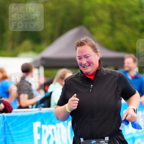 30.08.2026 - Elbe Triathlon Hamburg LAZAROV Photography http://msf.ph/oto/10071824 30.08.2026 13:06:16 Ziel 1683, 1766, 1782 meine-sportfotos.de
