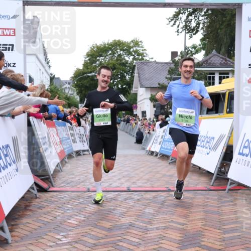 30.08.2026 - Blankeneser Heldenlauf Lena Gebhardt http://msf.ph/oto/10071825 30.08.2026 10:12:34 Ziel 5105, 5365, 5453, 5560 meine-sportfotos.de