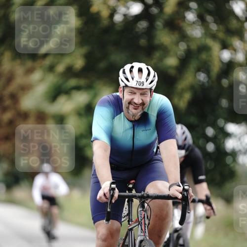 30.08.2026 - Elbe Triathlon Hamburg Michael Burmester http://msf.ph/oto/10071826 30.08.2026 10:08:45 Radfahren 425, 634, 686, 709, 736, 792 meine-sportfotos.de