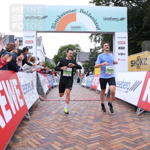 30.08.2026 - Blankeneser Heldenlauf Lena Gebhardt http://msf.ph/oto/10071832 30.08.2026 10:12:35 Ziel 5105, 5365, 5453, 5560 meine-sportfotos.de