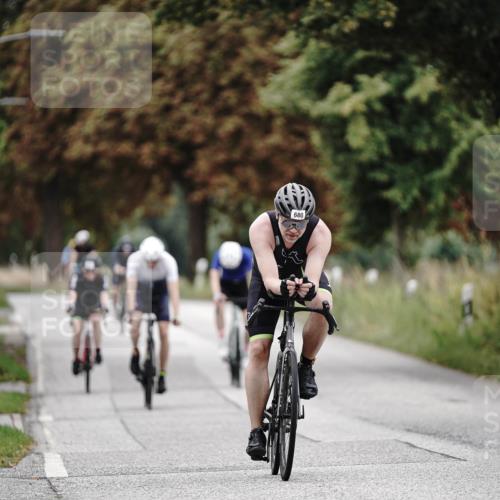 30.08.2026 - Elbe Triathlon Hamburg Michael Burmester http://msf.ph/oto/10071840 30.08.2026 10:08:56 Radfahren 435, 560, 606, 680, 842, 876 meine-sportfotos.de
