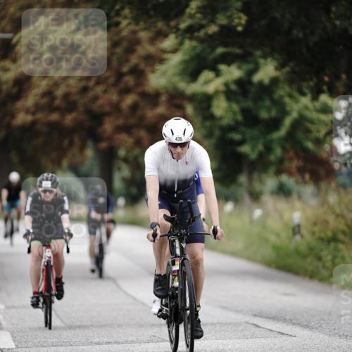 30.08.2026 - Elbe Triathlon Hamburg Michael Burmester http://msf.ph/oto/10071844 30.08.2026 10:08:58 Radfahren 431, 435, 560, 606, 680, 842, 876 meine-sportfotos.de