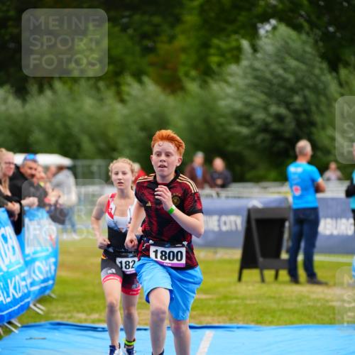 30.08.2026 - Elbe Triathlon Hamburg LAZAROV Photography http://msf.ph/oto/10071860 30.08.2026 13:07:05 Ziel 1800, 1821 meine-sportfotos.de