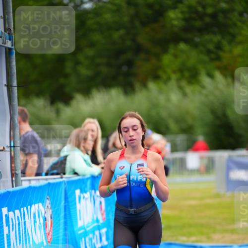 30.08.2026 - Elbe Triathlon Hamburg LAZAROV Photography http://msf.ph/oto/10071899 30.08.2026 13:07:23 Ziel 1815 meine-sportfotos.de