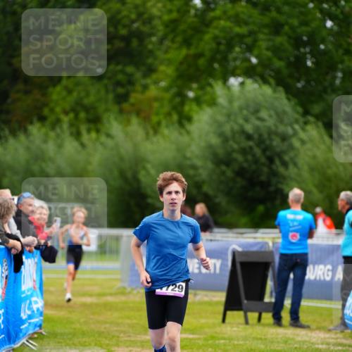 30.08.2026 - Elbe Triathlon Hamburg LAZAROV Photography http://msf.ph/oto/10071905 30.08.2026 13:07:38 Ziel 1729, 1778 meine-sportfotos.de
