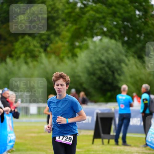30.08.2026 - Elbe Triathlon Hamburg LAZAROV Photography http://msf.ph/oto/10071921 30.08.2026 13:07:39 Ziel 1729, 1778 meine-sportfotos.de