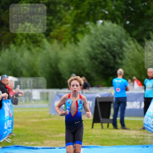30.08.2026 - Elbe Triathlon Hamburg LAZAROV Photography http://msf.ph/oto/10071934 30.08.2026 13:07:43 Ziel 1729, 1778 meine-sportfotos.de