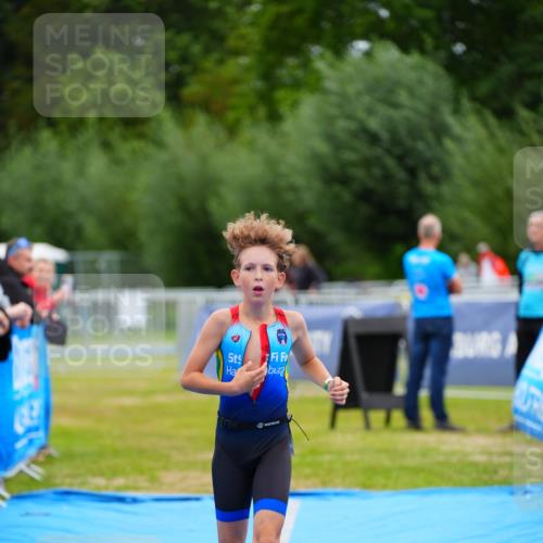 30.08.2026 - Elbe Triathlon Hamburg LAZAROV Photography http://msf.ph/oto/10071944 30.08.2026 13:07:44 Ziel 1778 meine-sportfotos.de