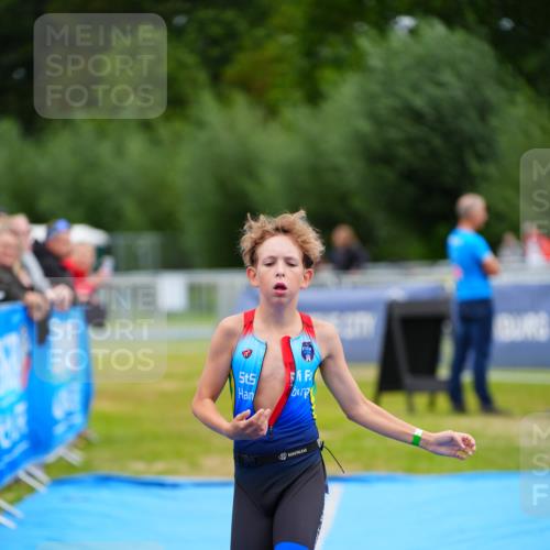 30.08.2026 - Elbe Triathlon Hamburg LAZAROV Photography http://msf.ph/oto/10071957 30.08.2026 13:07:44 Ziel 1778 meine-sportfotos.de
