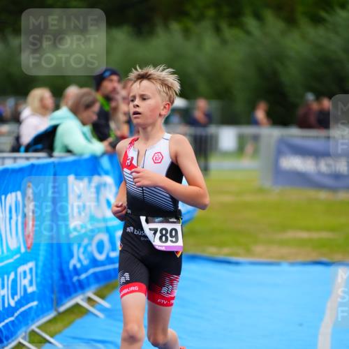 30.08.2026 - Elbe Triathlon Hamburg LAZAROV Photography http://msf.ph/oto/10071975 30.08.2026 13:09:04 Ziel 1789 meine-sportfotos.de
