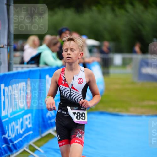 30.08.2026 - Elbe Triathlon Hamburg LAZAROV Photography http://msf.ph/oto/10071978 30.08.2026 13:09:04 Ziel 1789 meine-sportfotos.de