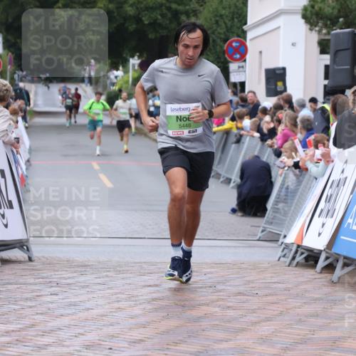 30.08.2026 - Blankeneser Heldenlauf Lena Gebhardt http://msf.ph/oto/10071998 30.08.2026 10:13:08 Ziel 5419, 5448 meine-sportfotos.de