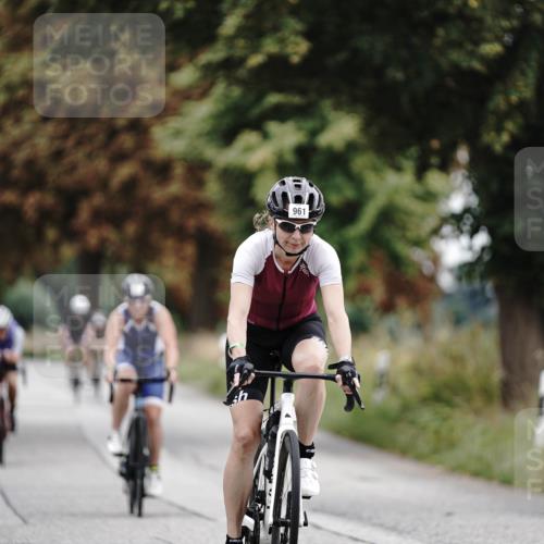 30.08.2026 - Elbe Triathlon Hamburg Michael Burmester http://msf.ph/oto/10072006 30.08.2026 10:10:33 Radfahren 462, 714, 789, 856, 911, 961, 965 meine-sportfotos.de