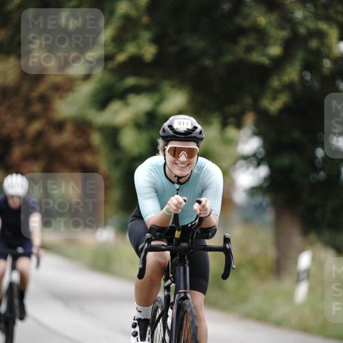 30.08.2026 - Elbe Triathlon Hamburg Michael Burmester http://msf.ph/oto/10072025 30.08.2026 10:10:40 Radfahren 419, 462, 541, 658, 789, 849, 856, 911, 933, 960 meine-sportfotos.de