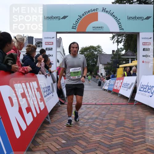 30.08.2026 - Blankeneser Heldenlauf Lena Gebhardt http://msf.ph/oto/10072030 30.08.2026 10:13:11 Ziel 5419, 5448 meine-sportfotos.de