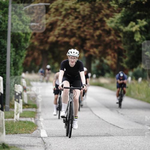 30.08.2026 - Elbe Triathlon Hamburg Michael Burmester http://msf.ph/oto/10072033 30.08.2026 10:10:42 Radfahren 419, 462, 541, 658, 849, 856, 911, 933, 960 meine-sportfotos.de