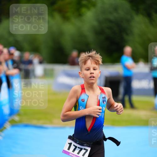 30.08.2026 - Elbe Triathlon Hamburg LAZAROV Photography http://msf.ph/oto/10072039 30.08.2026 13:09:25 Ziel 1777, 1828 meine-sportfotos.de