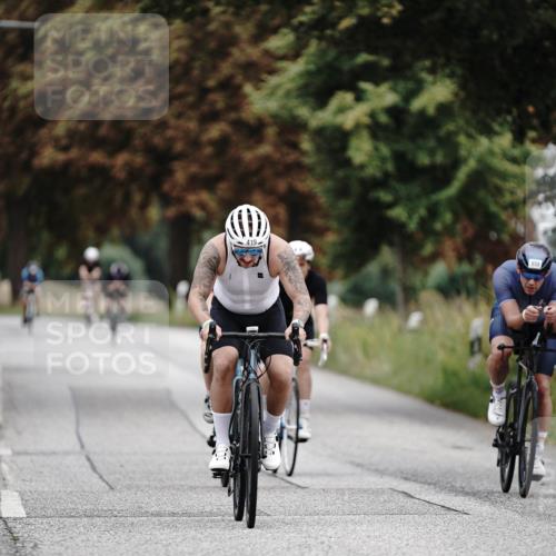 30.08.2026 - Elbe Triathlon Hamburg Michael Burmester http://msf.ph/oto/10072043 30.08.2026 10:10:44 Radfahren 419, 541, 658, 731, 849, 933, 960 meine-sportfotos.de