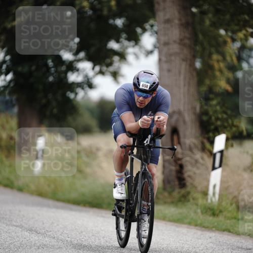 30.08.2026 - Elbe Triathlon Hamburg Michael Burmester http://msf.ph/oto/10072049 30.08.2026 10:10:45 Radfahren 419, 658, 731, 849, 933, 960 meine-sportfotos.de