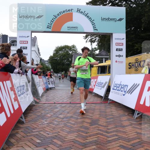 30.08.2026 - Blankeneser Heldenlauf Lena Gebhardt http://msf.ph/oto/10072082 30.08.2026 10:13:18 Ziel 5448, 5561, 5844 meine-sportfotos.de