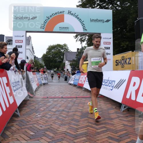 30.08.2026 - Blankeneser Heldenlauf Lena Gebhardt http://msf.ph/oto/10072104 30.08.2026 10:13:21 Ziel 5342, 5511, 5561, 5844 meine-sportfotos.de