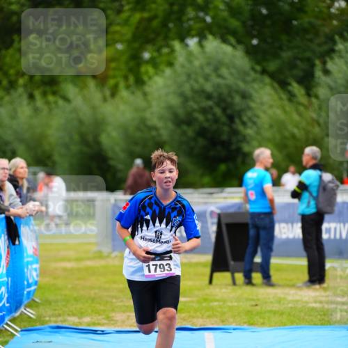 30.08.2026 - Elbe Triathlon Hamburg LAZAROV Photography http://msf.ph/oto/10072121 30.08.2026 13:13:46 Ziel 1793 meine-sportfotos.de