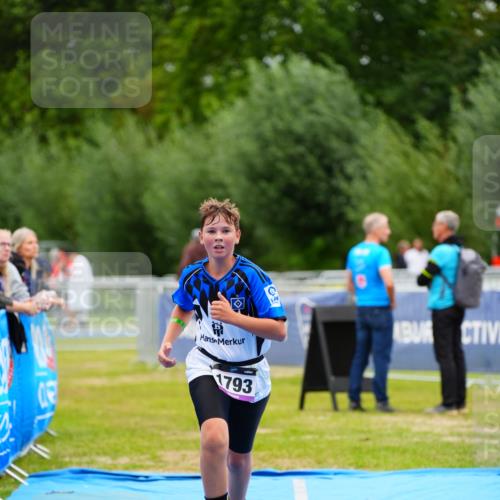 30.08.2026 - Elbe Triathlon Hamburg LAZAROV Photography http://msf.ph/oto/10072124 30.08.2026 13:13:46 Ziel 1793 meine-sportfotos.de