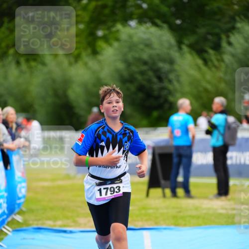 30.08.2026 - Elbe Triathlon Hamburg LAZAROV Photography http://msf.ph/oto/10072128 30.08.2026 13:13:46 Ziel 1793 meine-sportfotos.de