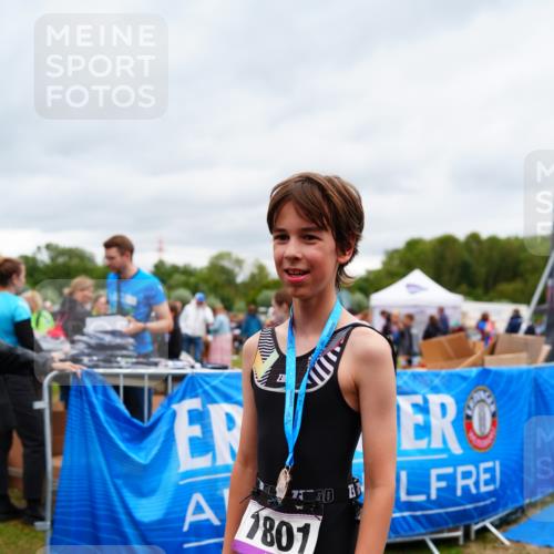 30.08.2026 - Elbe Triathlon Hamburg LAZAROV Photography http://msf.ph/oto/10072154 30.08.2026 13:14:20 Ziel  meine-sportfotos.de