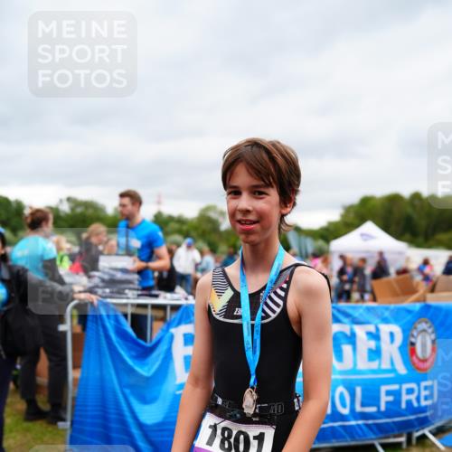 30.08.2026 - Elbe Triathlon Hamburg LAZAROV Photography http://msf.ph/oto/10072156 30.08.2026 13:14:21 Ziel  meine-sportfotos.de