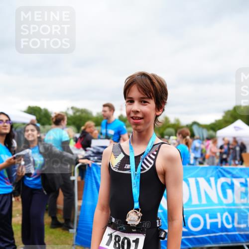 30.08.2026 - Elbe Triathlon Hamburg LAZAROV Photography http://msf.ph/oto/10072160 30.08.2026 13:14:21 Ziel  meine-sportfotos.de