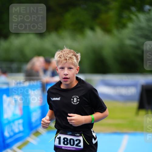 30.08.2026 - Elbe Triathlon Hamburg LAZAROV Photography http://msf.ph/oto/10072173 30.08.2026 13:15:04 Ziel 1802 meine-sportfotos.de