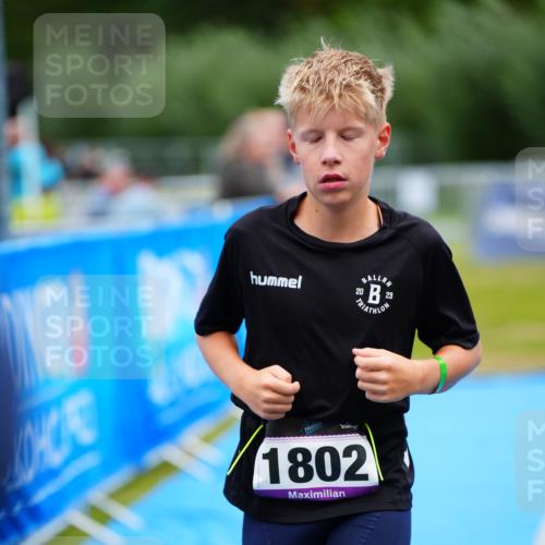 30.08.2026 - Elbe Triathlon Hamburg LAZAROV Photography http://msf.ph/oto/10072179 30.08.2026 13:15:04 Ziel 1802 meine-sportfotos.de