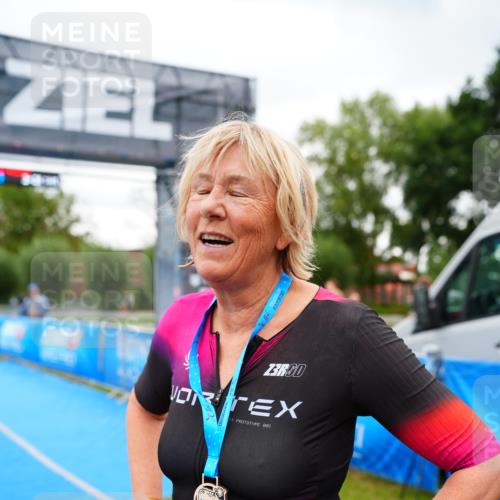 30.08.2026 - Elbe Triathlon Hamburg LAZAROV Photography http://msf.ph/oto/10072182 30.08.2026 13:18:08 Ziel  meine-sportfotos.de