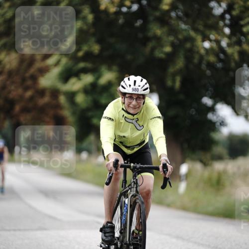 30.08.2026 - Elbe Triathlon Hamburg Michael Burmester http://msf.ph/oto/10072197 30.08.2026 10:12:17 Radfahren 488, 710, 853, 980 meine-sportfotos.de