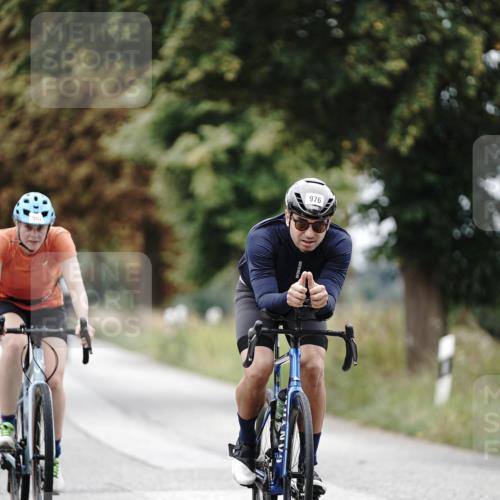 30.08.2026 - Elbe Triathlon Hamburg Michael Burmester http://msf.ph/oto/10072209 30.08.2026 10:12:27 Radfahren 437, 569, 734, 833, 902, 939, 976 meine-sportfotos.de