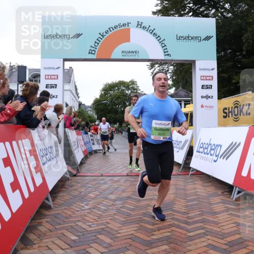 30.08.2026 - Blankeneser Heldenlauf Lena Gebhardt http://msf.ph/oto/10072232 30.08.2026 10:14:06 Ziel 5247, 5273, 5275, 5816 meine-sportfotos.de