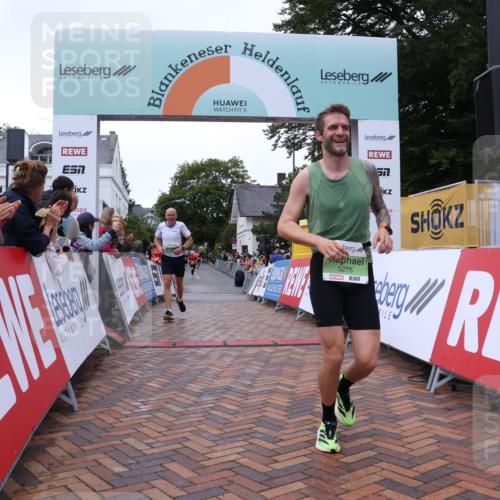 30.08.2026 - Blankeneser Heldenlauf Lena Gebhardt http://msf.ph/oto/10072241 30.08.2026 10:14:07 Ziel 5247, 5273, 5275, 5816 meine-sportfotos.de