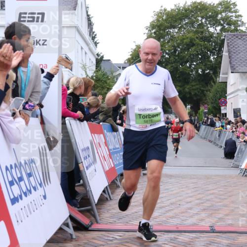 30.08.2026 - Blankeneser Heldenlauf Lena Gebhardt http://msf.ph/oto/10072246 30.08.2026 10:14:09 Ziel 5247, 5273, 5275, 5816 meine-sportfotos.de