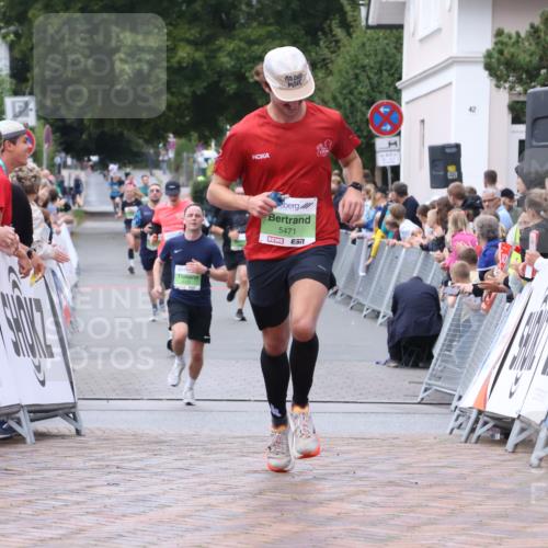 30.08.2026 - Blankeneser Heldenlauf Lena Gebhardt http://msf.ph/oto/10072269 30.08.2026 10:14:14 Ziel 5273, 5275, 5471, 5816 meine-sportfotos.de